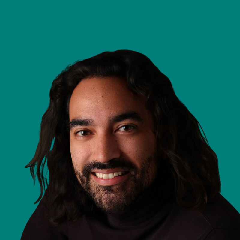 Portrait of Luis “Lu” Lopez, founder of TradingWithLu, creator of the Google Sheets trading journal template for traders.